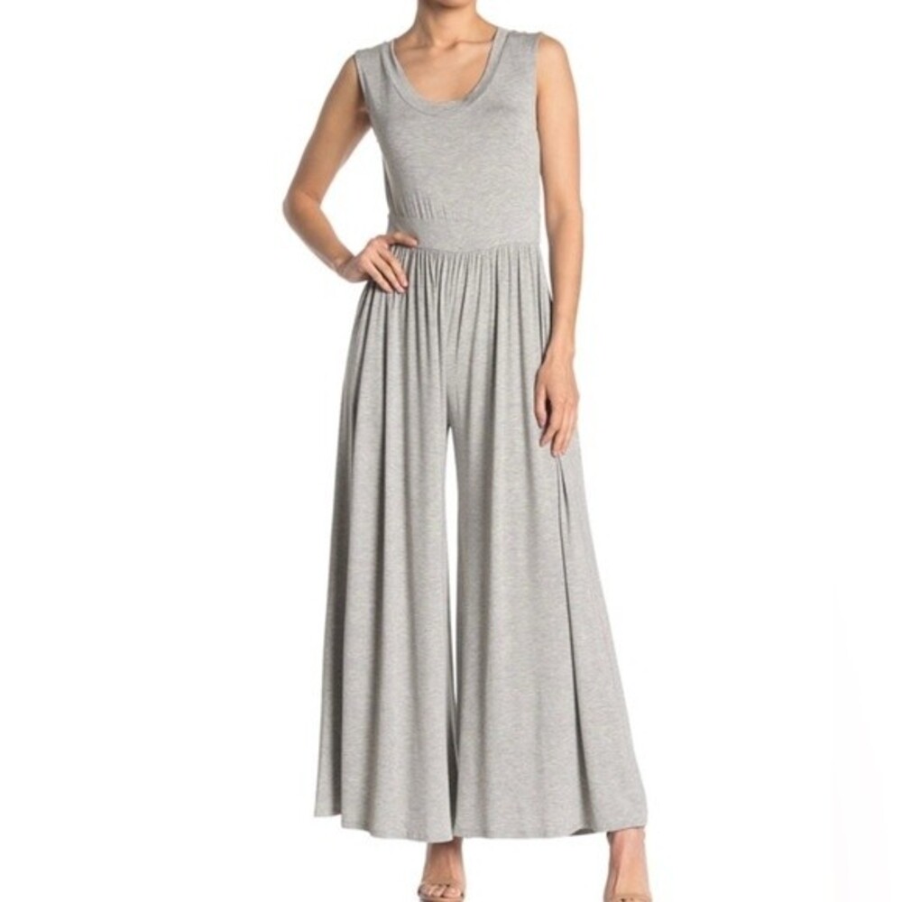 West Kei Nordstrom NWT Grey Sleeveless Wide Leg Stretchy Flattering Jumpsuit M